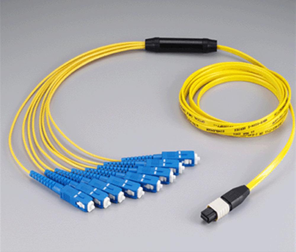 MTP/MPO 扇形跳线